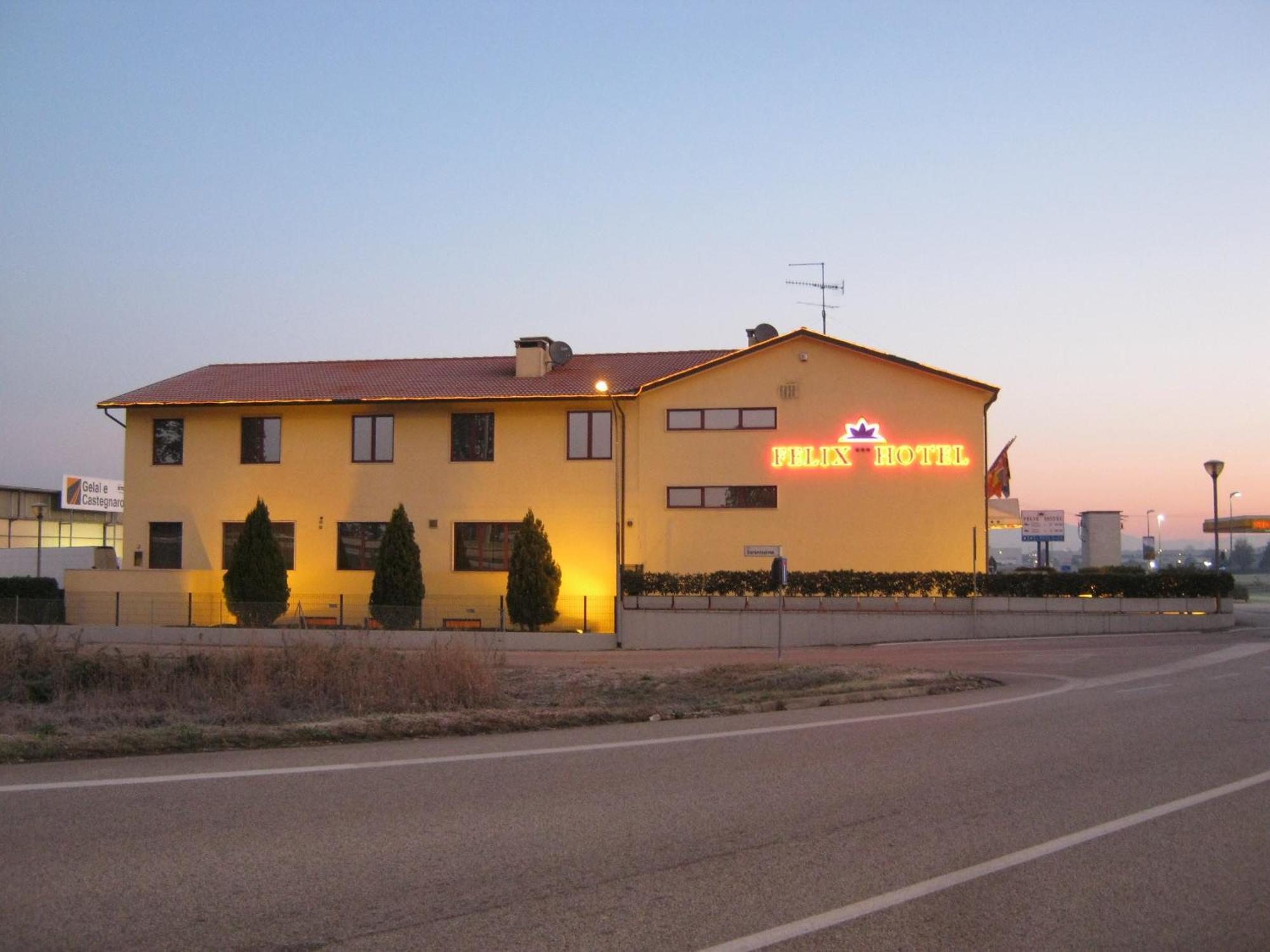 Felix Hotel Монтеккьо-Маджоре Экстерьер фото